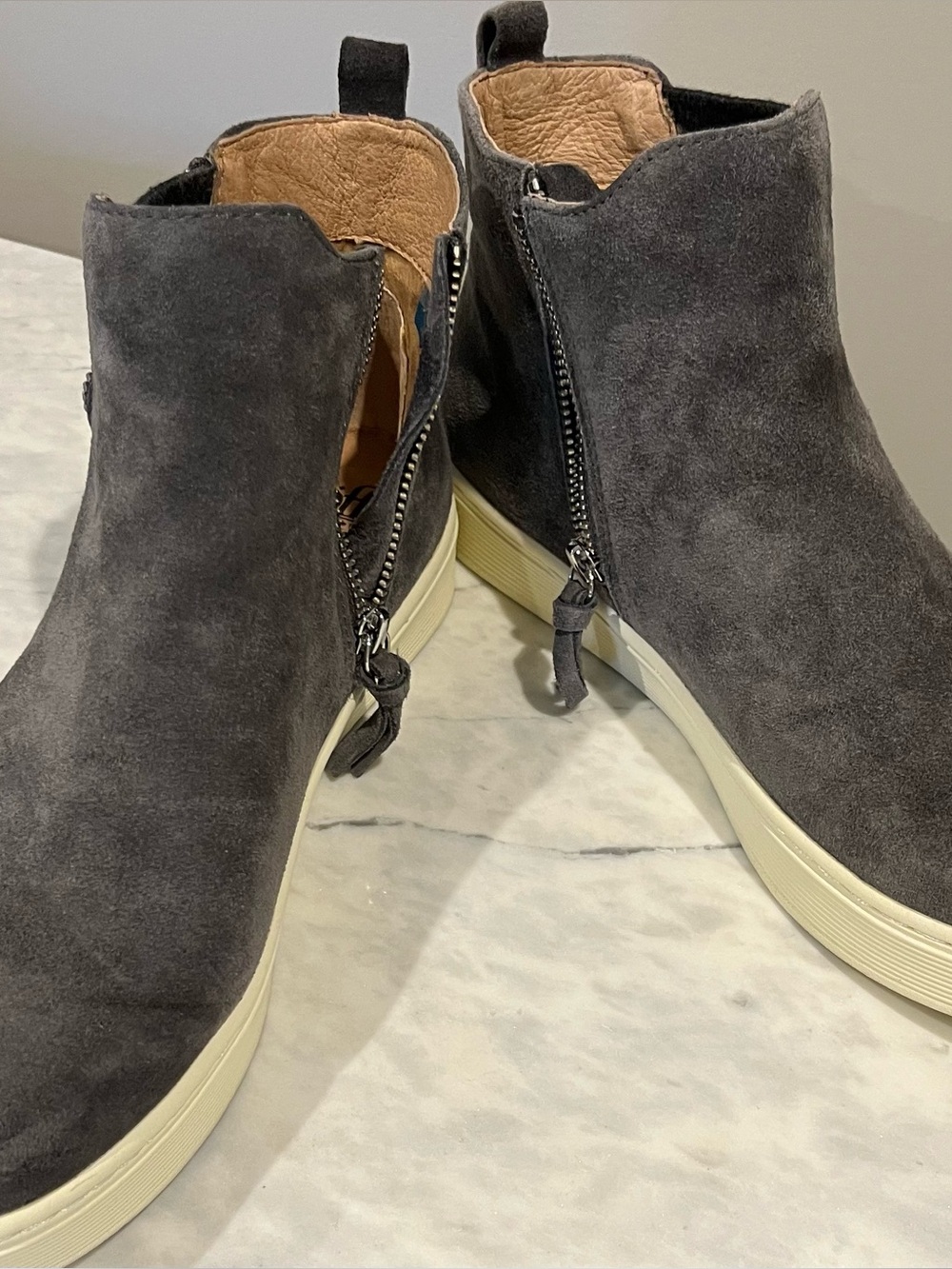 Sofft Womens Gray Suede High-Top Sneakers with Side Zippers